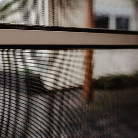 insektenschutz-tuer-nach-maß-lamellen-junker-neher-fachgeschaeft-langenselbold-kreis-offenbach-am-main