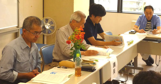 今回、代表は五藤さん(左から2人目)→上田さん(左端)へとバトンタッチ。