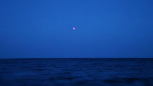 (Sardegna, It./ eclissi lunare/ 7 Settembre/ Foto Michael Lang 2025)