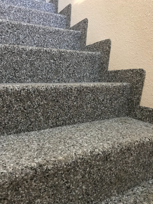 Treppe mit Winkeln einseitig offen Resista Impression 