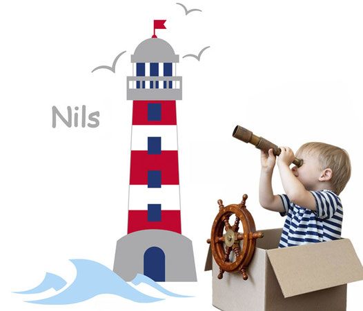 Maritimer Wandsticker Leuchtturm in Rot und Blau personalisiert mit dem Wunschnamen Nils