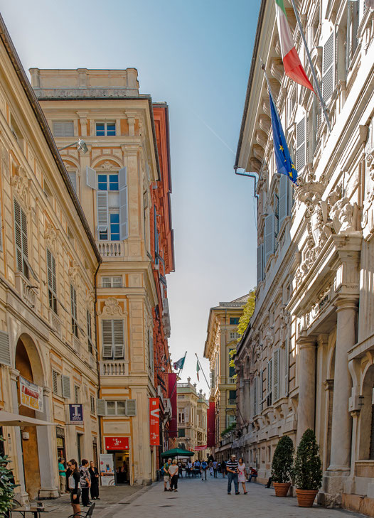 ジェノヴァ：レ・ストラーデ・ヌオーヴェとパラッツィ・デイ・ロッリ