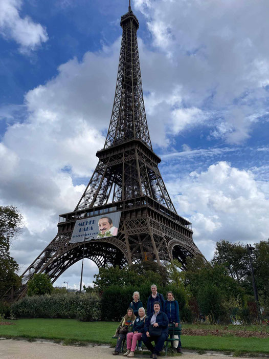 2025 : 88ème Célébration de la réunion spirituelle que Meher Baba a eu le 21 septembre 1937 à 21h au 3ème étage de la Tour Eiffel à Paris.