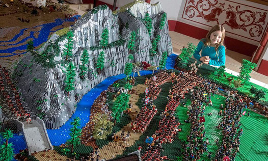 Jacobite uprising in LEGOs seen from above