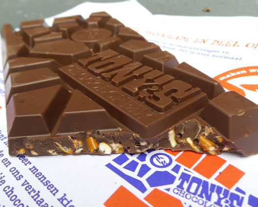 Tony-chocolonely-dondere-melk-pretzel-toffe-review-ervaring