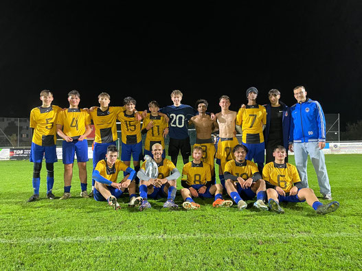 Die B-Junioren-Spielgemeinschaft von Cholfirst United und dem FC Büsingen nach dem Auswärtssieg.