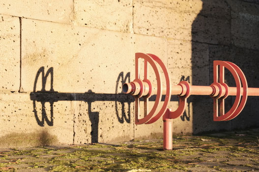 Fotografiewelten, Urban, Licht und Schatten, Licht, Schatten, Fahrrad, Grafisch, Rot, 