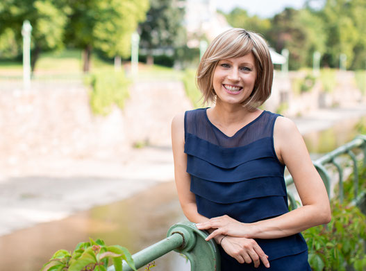 Katharina Mühl erzählt über ihr Leben mit Alopecia Areata und das Tragen einer Perücke