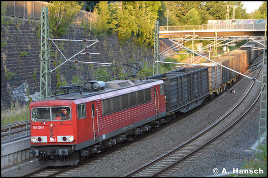 Inzwischen als 155 026-2 für die PRESS unterwegs und letztmalig in verkehrsrot (direkt nach der Leistung ging die Lok ins AW Dessau, wo sie den IntEgro Lack erhielt) sehe ich 155 211-6 am 2. Juli 2019 mit Leerkoks im Chemnitzer Stadtgebiet