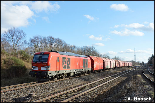 Am 30. Januar 2018 kommt am Gipszug Chemnitz-Küchwald - Großkorbetha erstmals ein Dieselvectron zum Einsatz. 247 904-6 zieht den Zug hier durch Wittgensdorf ob. Bf.