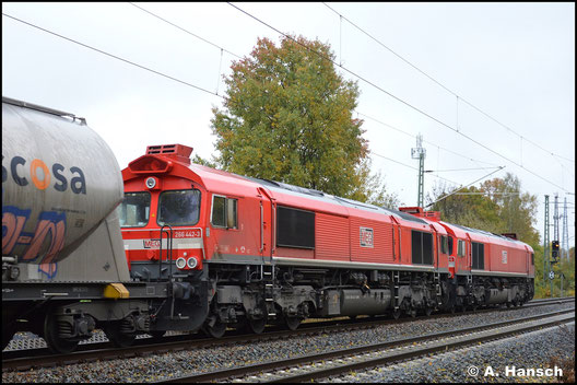 Am 31. Oktober 2020 ist die Lok im MEG-Design unterwegs. Als Wagenlok am CEMEX konnte ich sie in Chemnitz-Furth fotografieren
