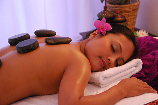 Hot Stone Massage bei Sukanya Thaimassage Darmstadt