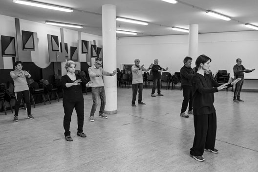 Un momento della pratica. Photo credit: Edoardo Cravero