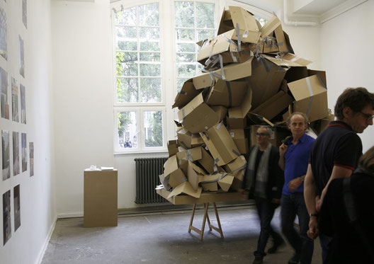 Maß der Dinge, 2012, 140 x 280 cm, Karton, Gaffa-Tape, Skizzen