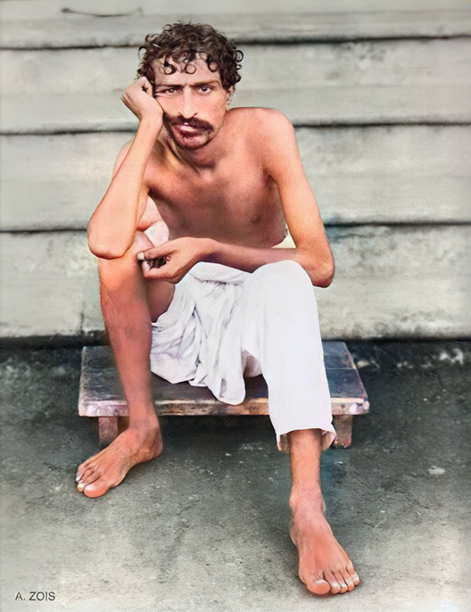17.  1920s : Meher Baba at Manzil-a-Meen, Bombay
