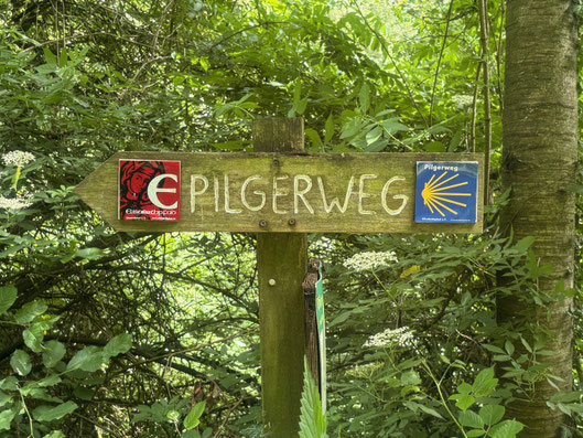 Hinweisschild für den Pilgerweg