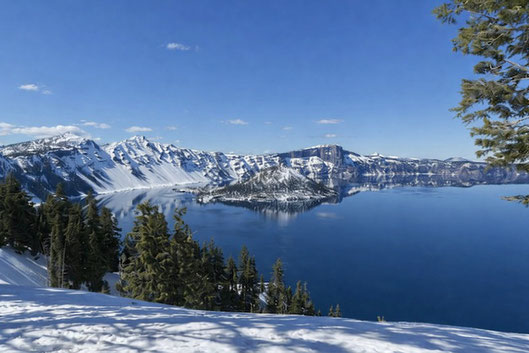 Vue panoramique du lac Klamath en Oregon, environnement naturel de l’algue AFA