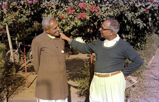 Feram ( L ) with Bhau Kalchuri ; photo taken by David Fenster
