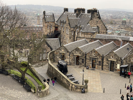vista dall'alto all'interno del castello di Edimburgo