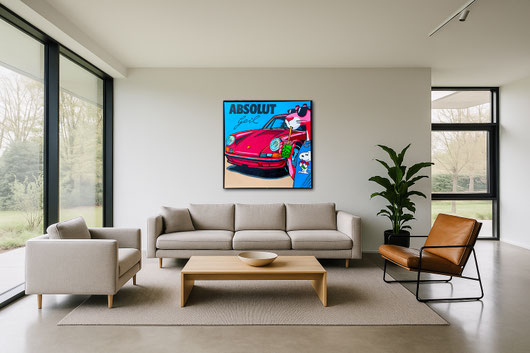 Hell gestaltetes, modernes Loft-Wohnzimmer mit dem Pop-Art Gemälde ABSOLUT GEIL von Divo Santino. Der pinke Porsche über dem Sofa setzt einen dynamischen Farbakzent in dem minimalistischen Raumdesign.