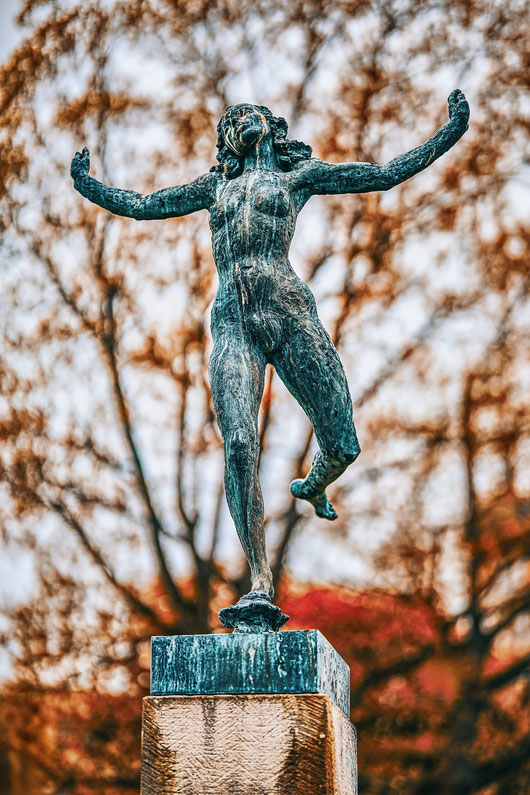 Statue in Bronze in einem Park in Rorschach in der Nähe des Hafens