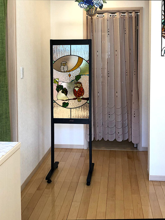 stainedglass screen 自由に移動できる衝立