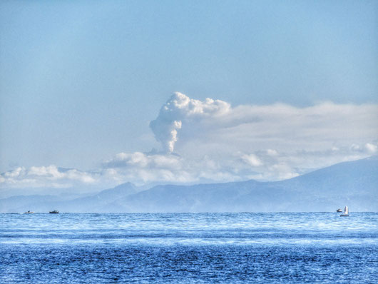 La sommità dell'Etna è visibile da Palermo, soprattutto quando è in attività! ©Ljus av Balarm