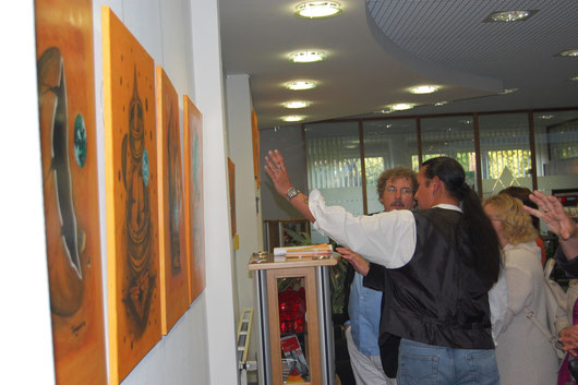 MAI 2011  Kunst-Ausstellung /Winston Tragico in der Stadtsparkasse Bad Sachsa 