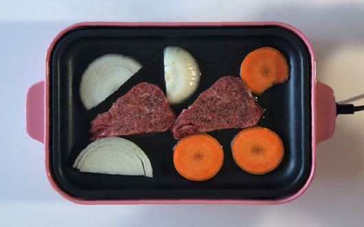 豚白モツと切干大根の煮物 レシピ ①フライパンに油をひき、生姜を軽く炒めます。
