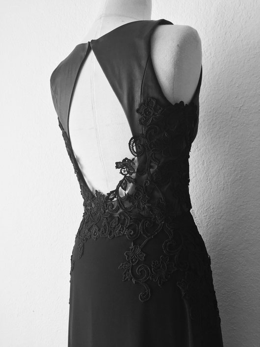 image: nina luca, fashion design, swiss fashion designer, schweizer jung designer, swiss design, swiss fashion, black wedding dress, leather wedding dress, dark fashion , dark style, dark wear, dark fashion blog, dark style blog