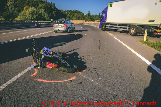 Feuerwehr; Blaulicht; BFV Deutschlandsberg; Unfall; Moped; Lannach; B76;