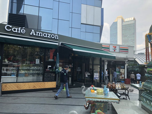 RS Tower、セブンイレブン、Cafe Amazon、タイ在住支援法律事務所