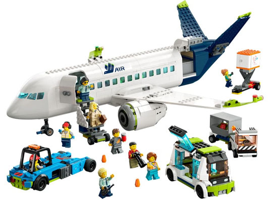 Die Besonderheiten im Lego Paket 60367 ist ein modernes Flugzeug mit Umfangreichem Bodenfahrzeug-Zubehör.