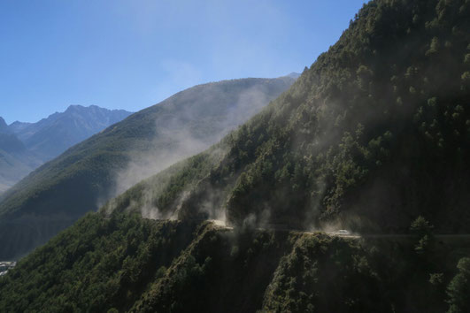 Hum, la belle piste poussiéreuse... un vrai bonheur!