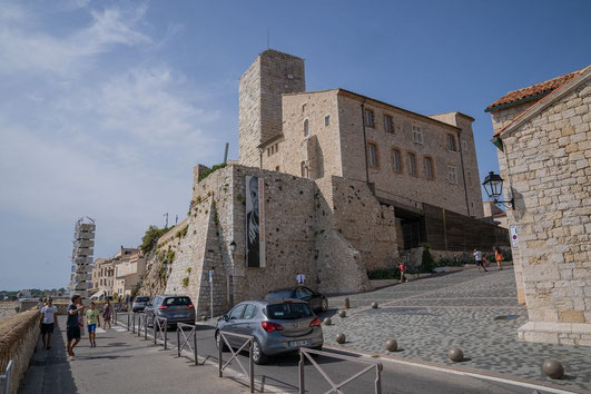 Bild: Antibes mit Musée Picasso im Département Alpes Maritimes, Provence in Frankreich