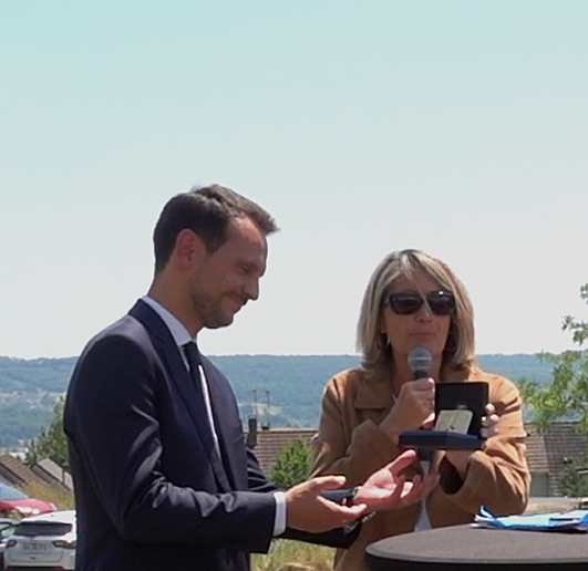 De gauche à droite : Sébastien Eugène maire de Château-Thierry, conseiller départemental et président de l'Agglo de Château-Thierry et Sophie Primas présidente de l'Observatoire TERRITORIA.