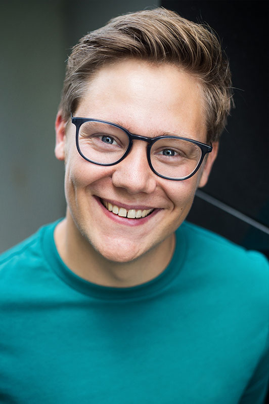 LUKAS SCHWEDECK - MUSICALDARSTELLER - TÄNZER