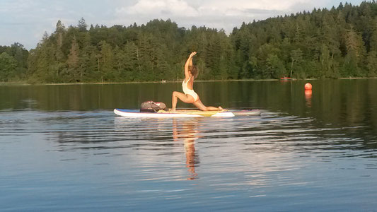 Yoga auf dem SUP auf dem Staffelsee