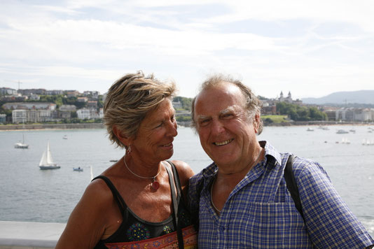  A propos de DELLARD André  Enseignants retraités de l'Education Nationale , passionnés de Voyages , jardinage, tourisme culturel , musique, sport , gastronomie et plaisir de communiquer et échanger. Pourquoi DELLARD André a choisi Sanguinet  Cette locati