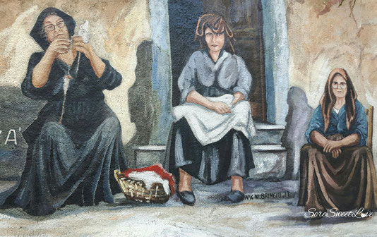Murales tipici di Orgosolo che rappresentano le donne del paese