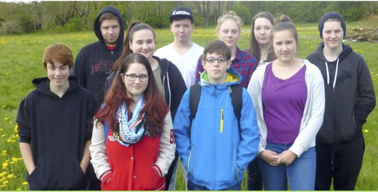 Die Konfirmanden 2016: Marvin Althaus, Tim Oliver Damer, Lilly Hahn, Marcel Nietzel, Emily Mc lihatton, Jennifer Schwenk, Yannick Weber, Adrian Wolny