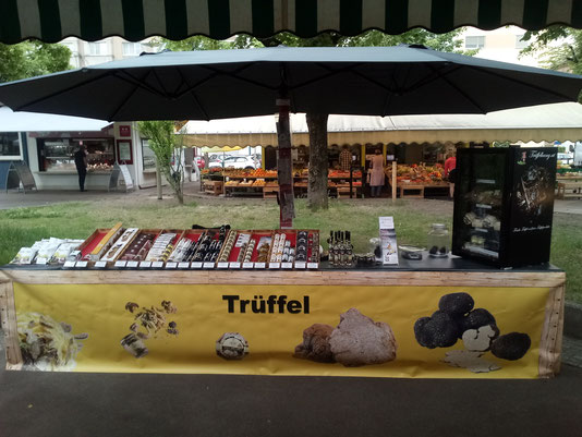 Marktstand von Trueffelhang.at am Südbahnhofmarkt Linz - Trüffelmarkt