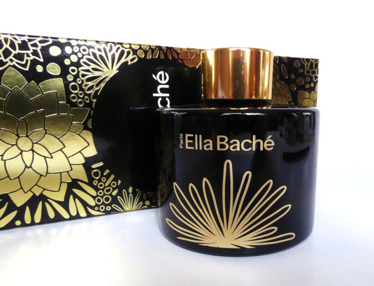 ELLA BACHE - GROS PLAN SUR LE FLACON