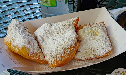 Göttlich! Noch warme Beignets im Café Beignet