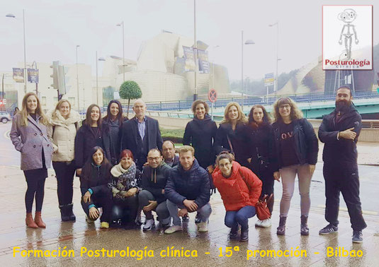 Fin de curso de la 12ª promoción de Posturología clínica. Con Ana Vargas, Rut Delgado y Aittor Loroño.
