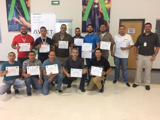 Entrega de Constancias Curso Taller Core Tools de Calidad Empresa AVNET