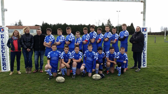 Les U15 avec leurs nouveaux maillots