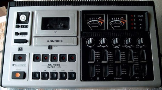 Kassettendeck CN 1000 von Grundig