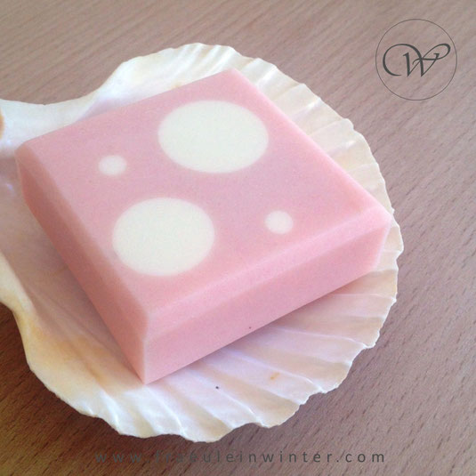 Dots - Handmade soap by Fraeulein Winter
