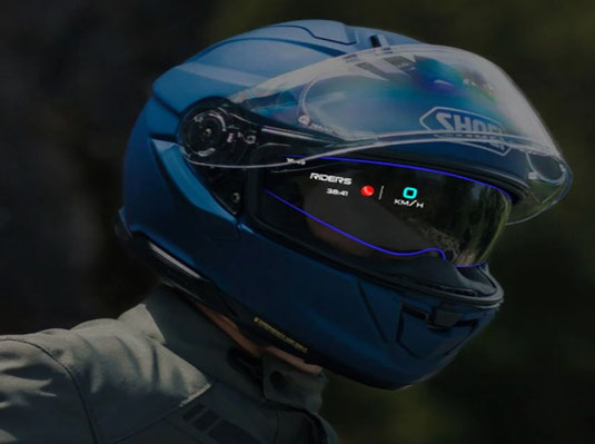 ライダーの視界へ走行データを投影するGT-Air 3 Smart（出典:SHOEI）